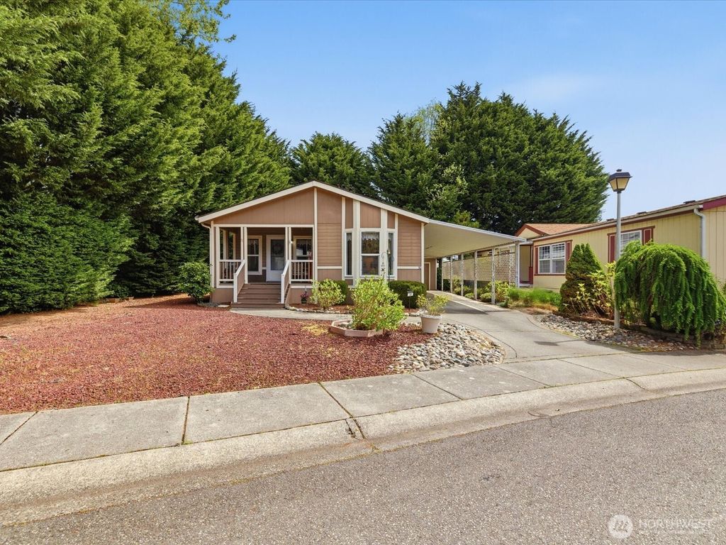 Photo of 11100 4th Avenue W #30, Everett, WA 98204 (MLS # 2515939)