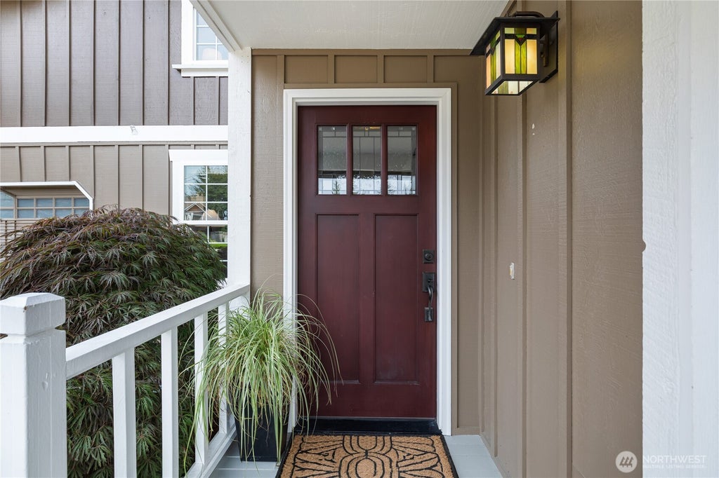 Photo of 3023 SW 339th Street, Federal Way, WA 98023 (MLS # 2567122)