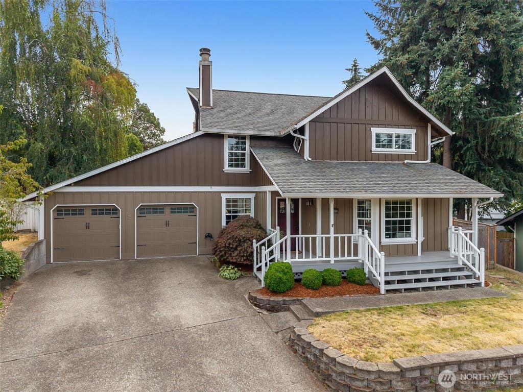 Photo of 3023 SW 339th Street, Federal Way, WA 98023 (MLS # 2567122)