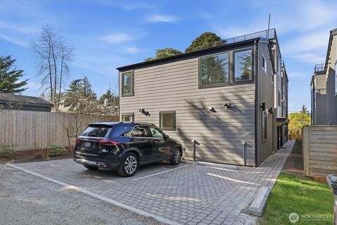 Photo of 1257 NE 100th Street, Seattle, WA 98125 (MLS # 2453552)