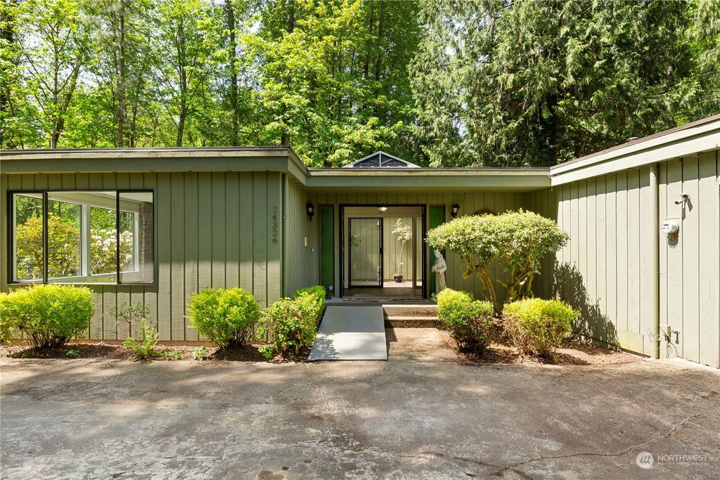 Photo of 24326 SE 246th Street, Maple Valley, WA 98038 (MLS # 2241421)