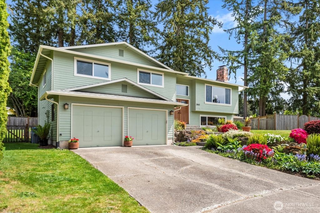 Photo of 16611 63rd Avenue W, Lynnwood, WA 98037 (MLS # 2382333)