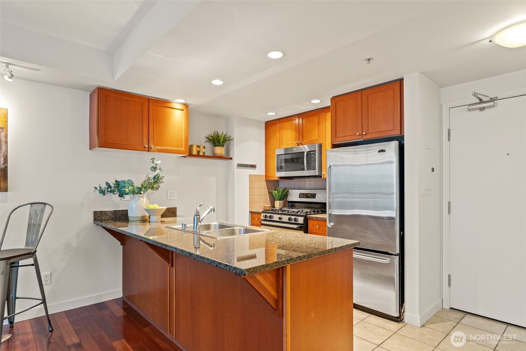 Photo of 1420 Terry Avenue #201, Seattle, WA 98101 (MLS # 2395712)