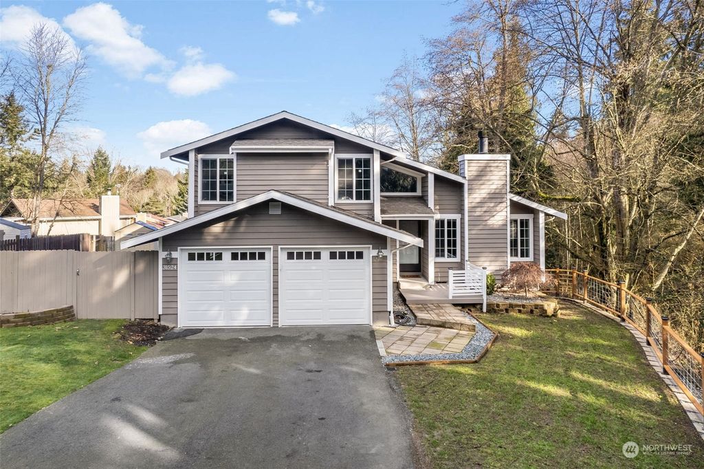 Photo of 31524 47th Avenue SW, Federal Way, WA 98023 (MLS # 2330404)