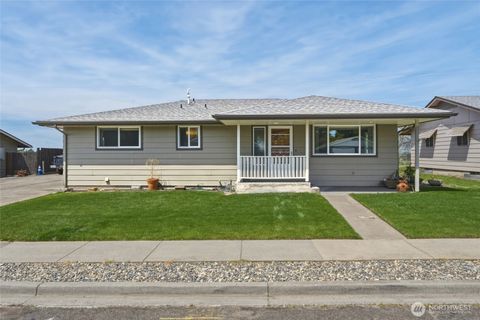 Photo of 2026 Glen Erin Drive, Walla Walla, WA 99362 (MLS # 2517347)