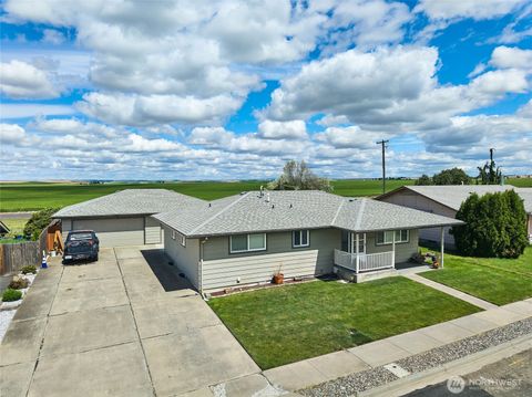 Photo of 2026 Glen Erin Drive, Walla Walla, WA 99362 (MLS # 2517347)