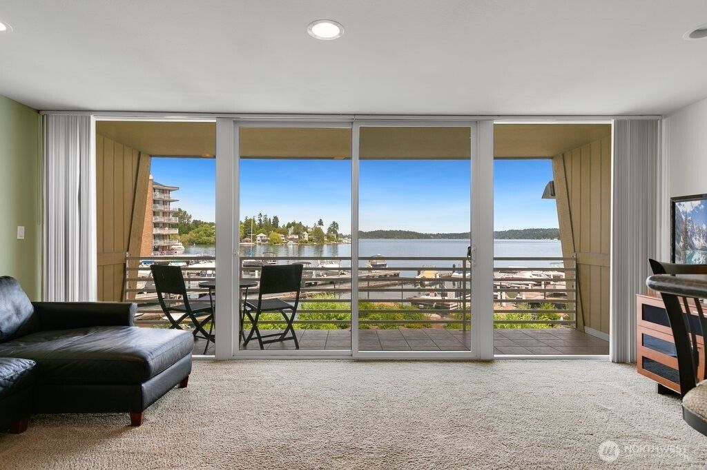 Photo of 9520 Rainier Avenue S #202, Seattle, WA 98118 (MLS # 2395293)