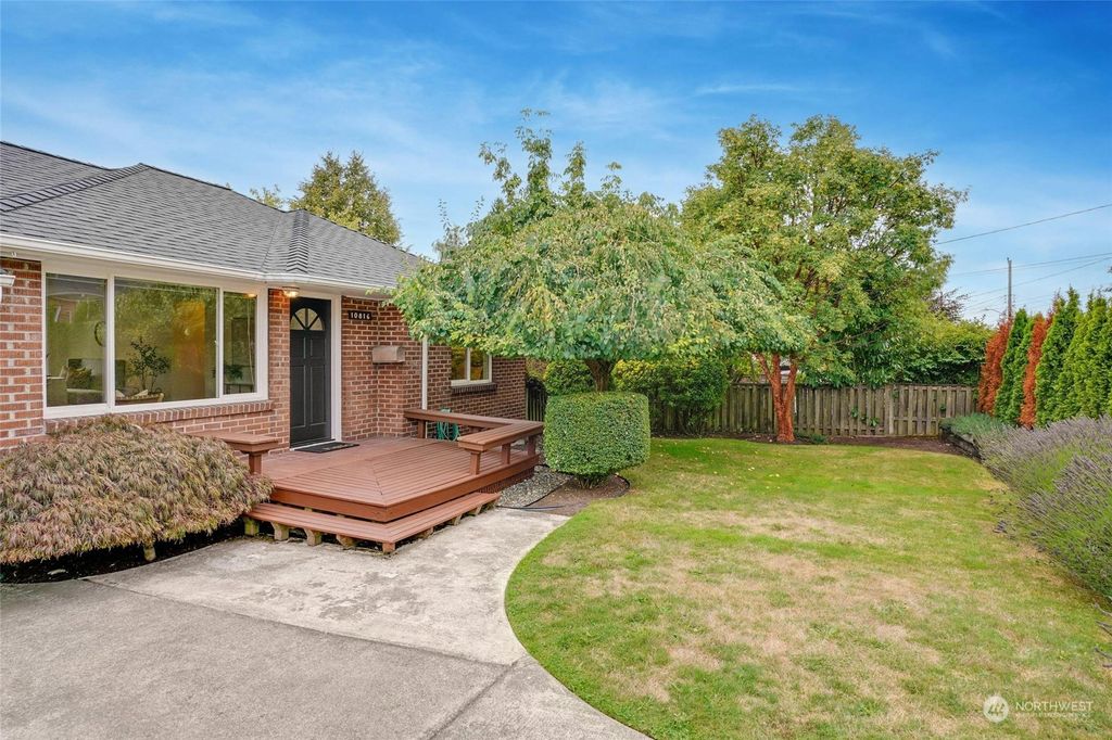 Photo of 10816 37th Avenue SW, Seattle, WA 98146 (MLS # 2292229)
