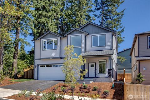 Photo of 17012 106th Avenue SE, Renton, WA 98055 (MLS # 2471358)