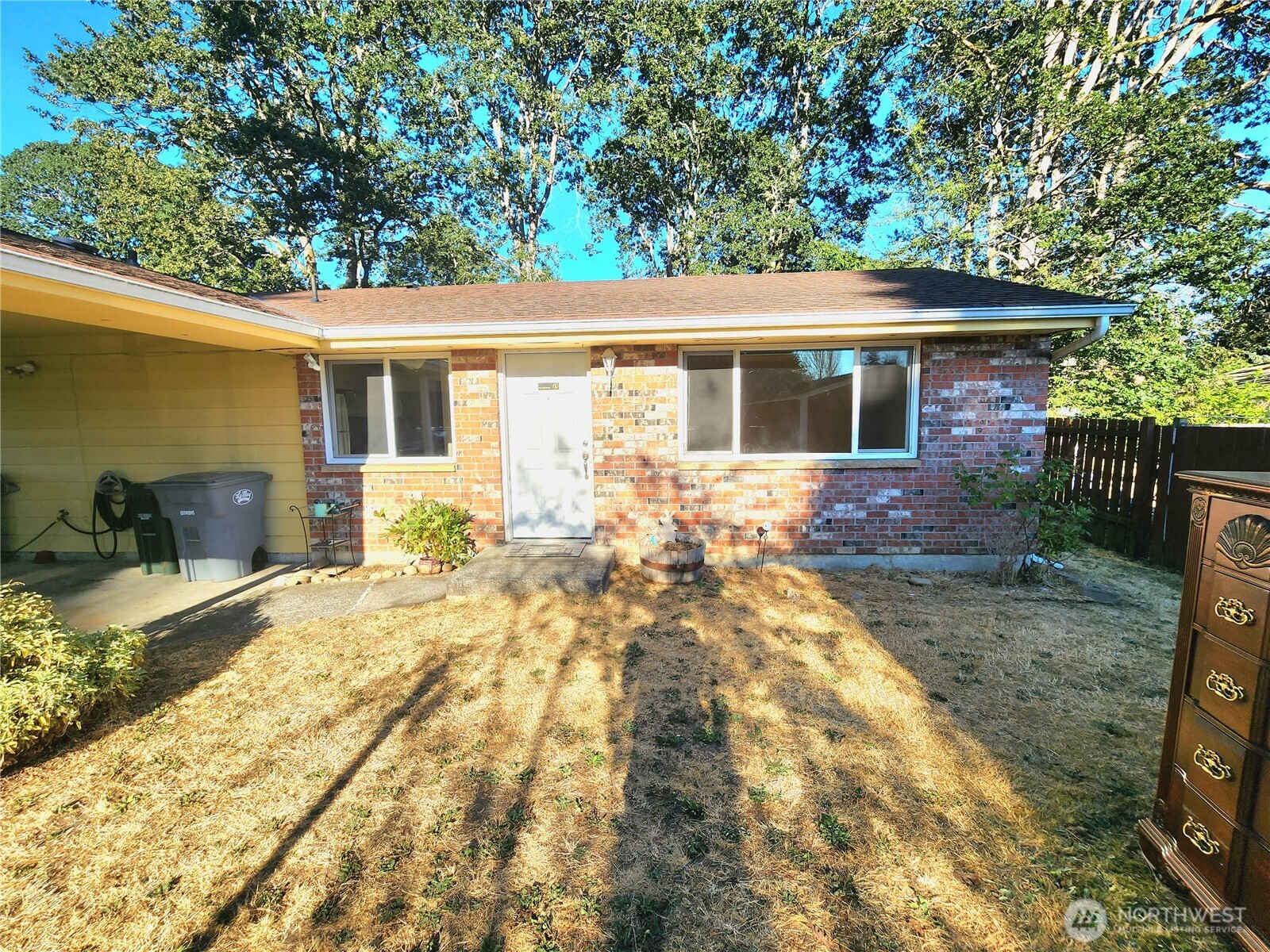 11901 Ainsworth Avenue S