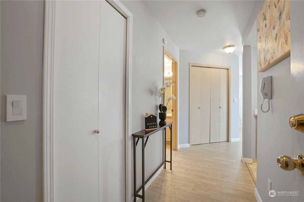 Photo of 11532 15th Avenue NE #307, Seattle, WA 98125 (MLS # 2255100)