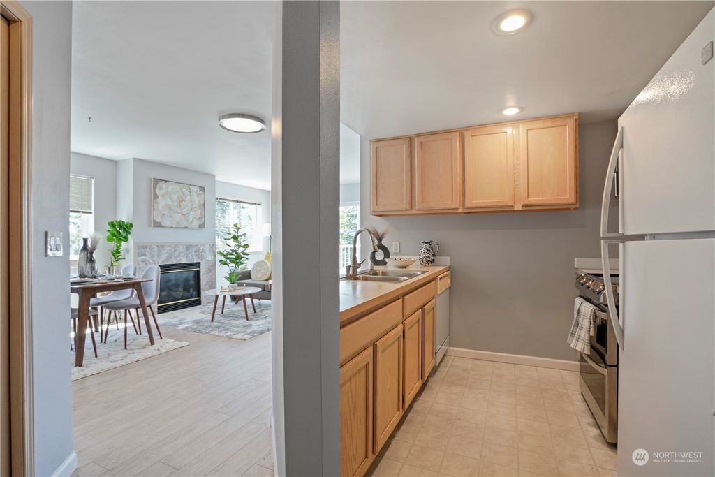 Photo of 11532 15th Avenue NE #307, Seattle, WA 98125 (MLS # 2255100)
