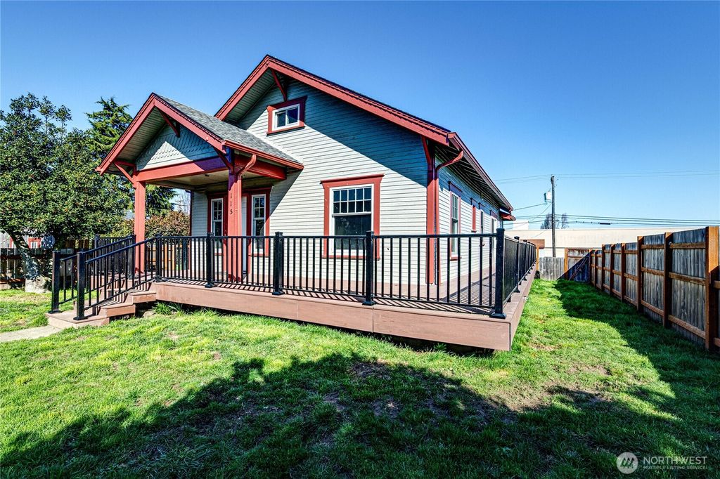 Photo of 115 E 5th Street, Port Angeles, WA 98362 (MLS # 2482985)