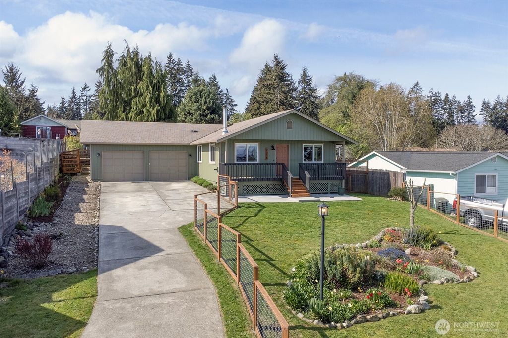 Photo of 2028 W 5th Street, Port Angeles, WA 98363 (MLS # 2495803)