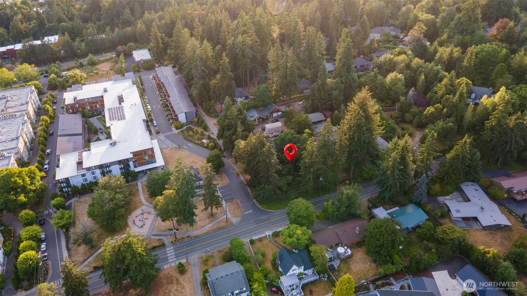 868 Gilmore Way NE