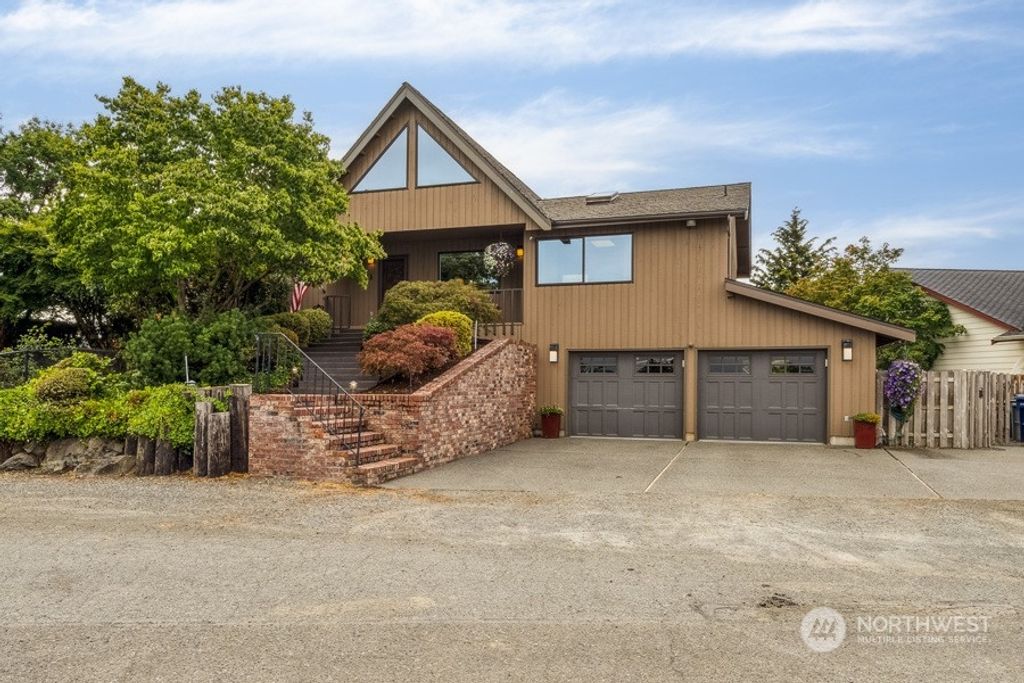 Photo of 47214 235th Avenue SE, Enumclaw, WA 98022 (MLS # 2145154)