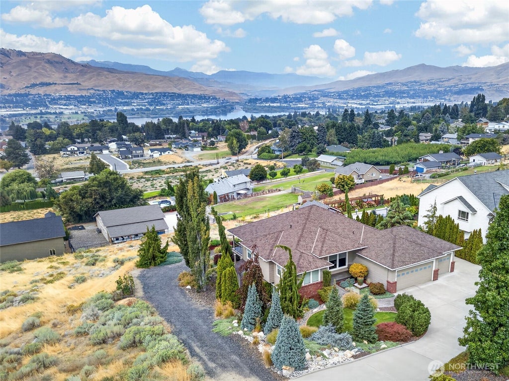 Photo of 2390 Catalina Drive, East Wenatchee, WA 98802 (MLS # 2553751)