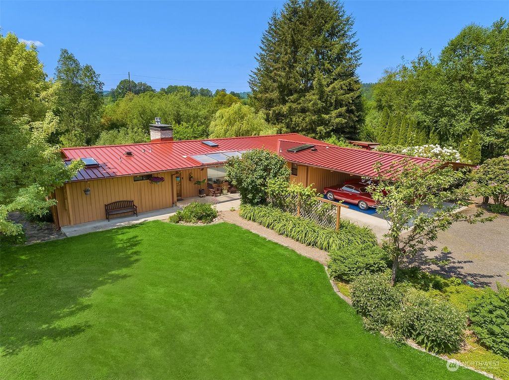 Photo of 32514 NE 77th Street, Carnation, WA 98014 (MLS # 2072417)