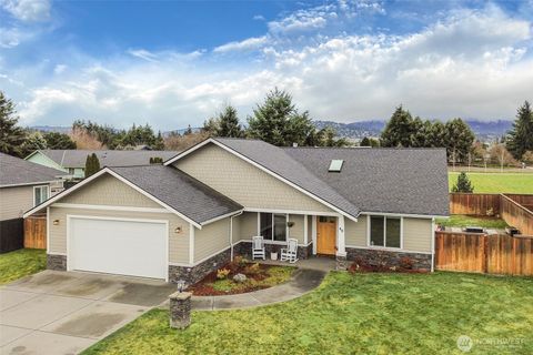 40 Royal Loop Sequim WA 98382