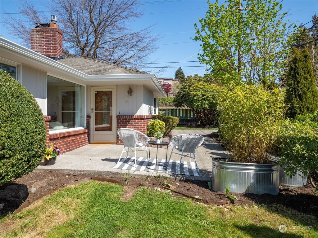 Photo of 102 NW 125th Street, Seattle, WA 98177 (MLS # 2227382)