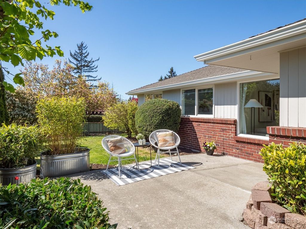Photo of 102 NW 125th Street, Seattle, WA 98177 (MLS # 2227382)