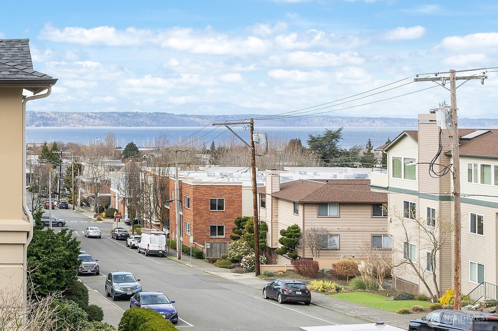 546 Walnut Street 201