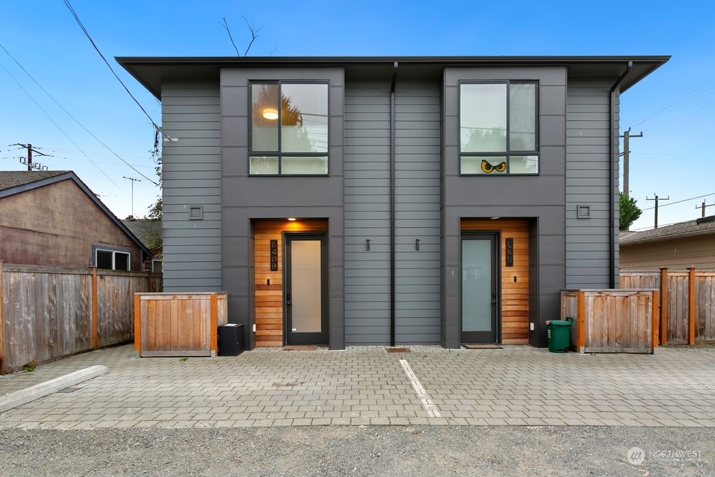 Photo of 640 NW 47th Street #B, Seattle, WA 98107 (MLS # 2299750)