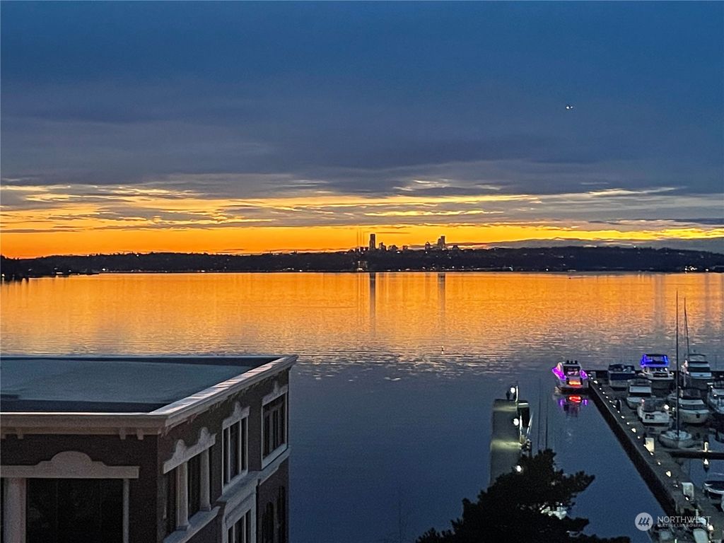 Photo of 108 2 Avenue S #301, Kirkland, WA 98033 (MLS # 2172692)