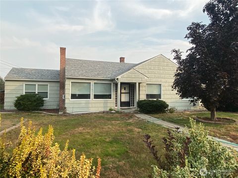 Photo of 1242 Cherry Street, Wenatchee, WA 98801 (MLS # 2402178)