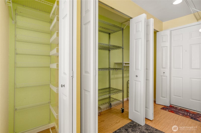 9484 Woodinville-Redmond Road NE C202