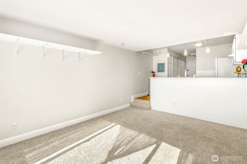 9484 Woodinville-Redmond Road NE C202
