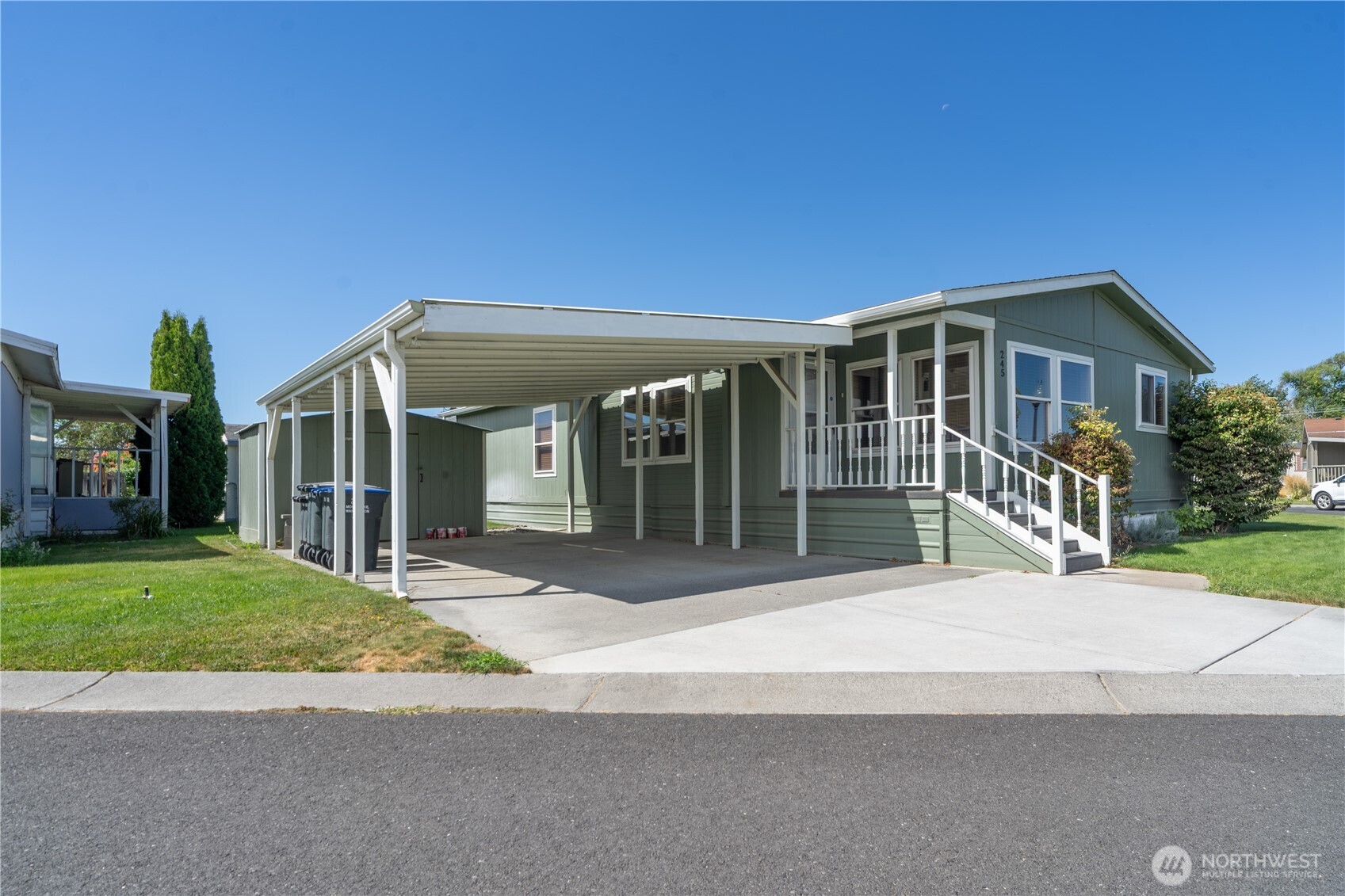 2240 W Broadway Avenue 245