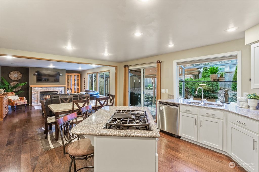 Photo of 21421 129th Place SE, Kent, WA 98031 (MLS # 2212396)