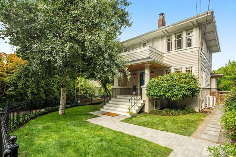 Photo of 2416 2nd Avenue N, Seattle, WA 98109 (MLS # 2559363)