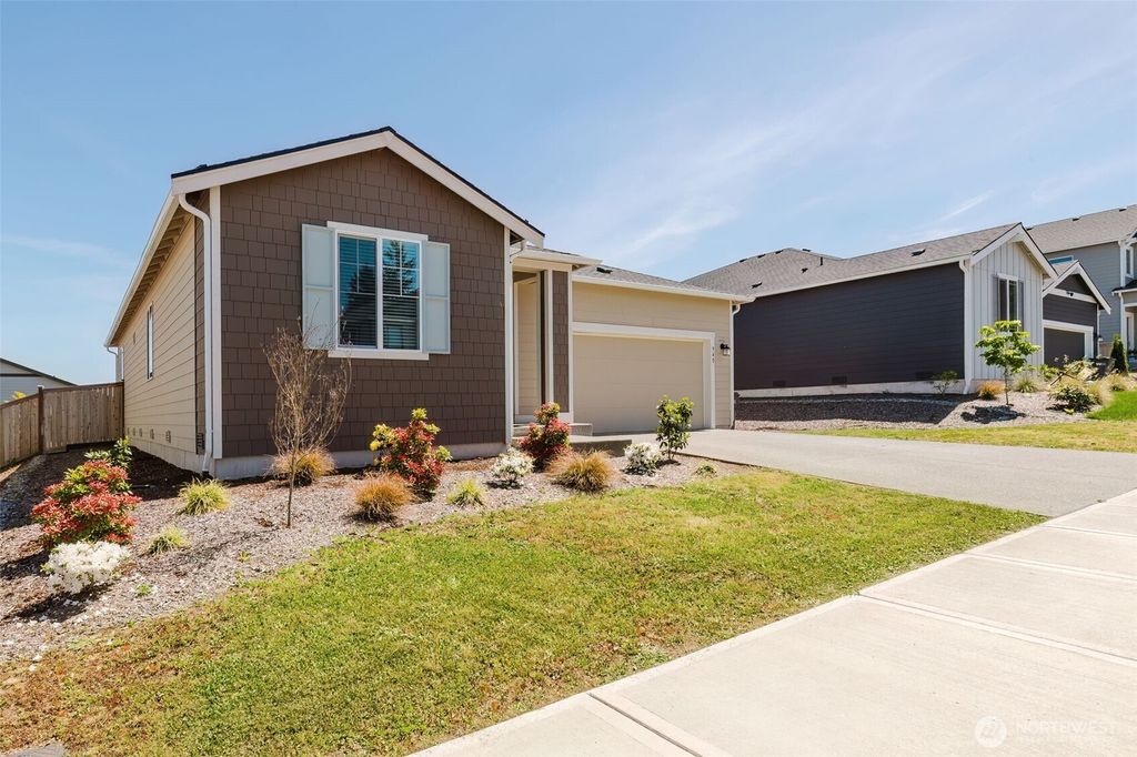 Photo of 940 Panoramic Loop, Bremerton, WA 98312 (MLS # 2522657)