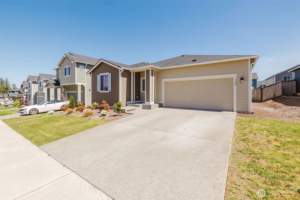 Photo of 940 Panoramic Loop, Bremerton, WA 98312 (MLS # 2522657)