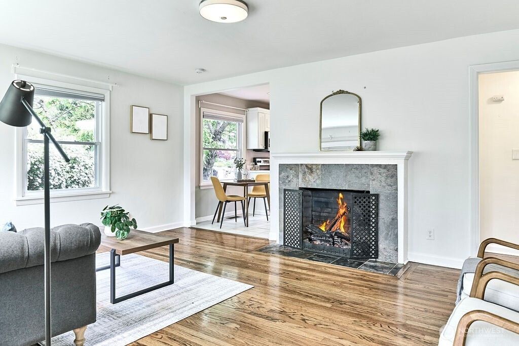 Photo of 4124 SW 104th Street, Seattle, WA 98146 (MLS # 2377270)