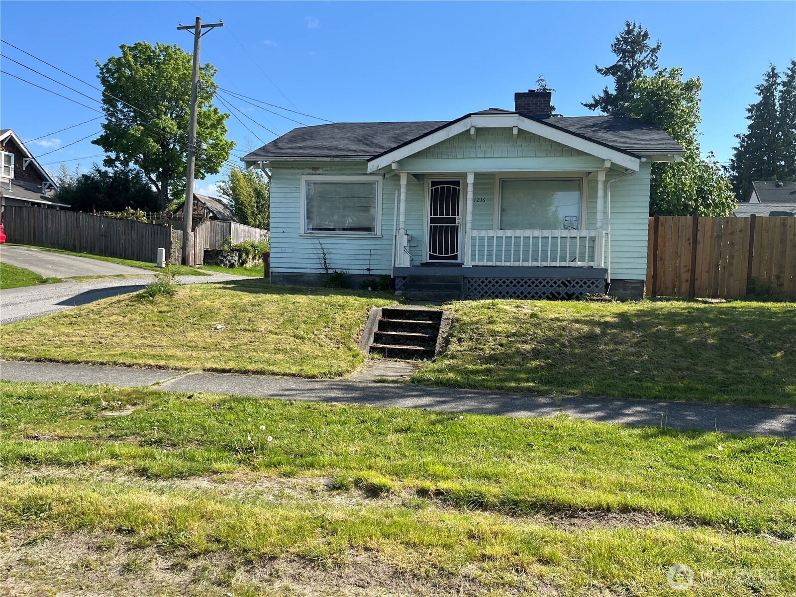 1216 S 37th Street