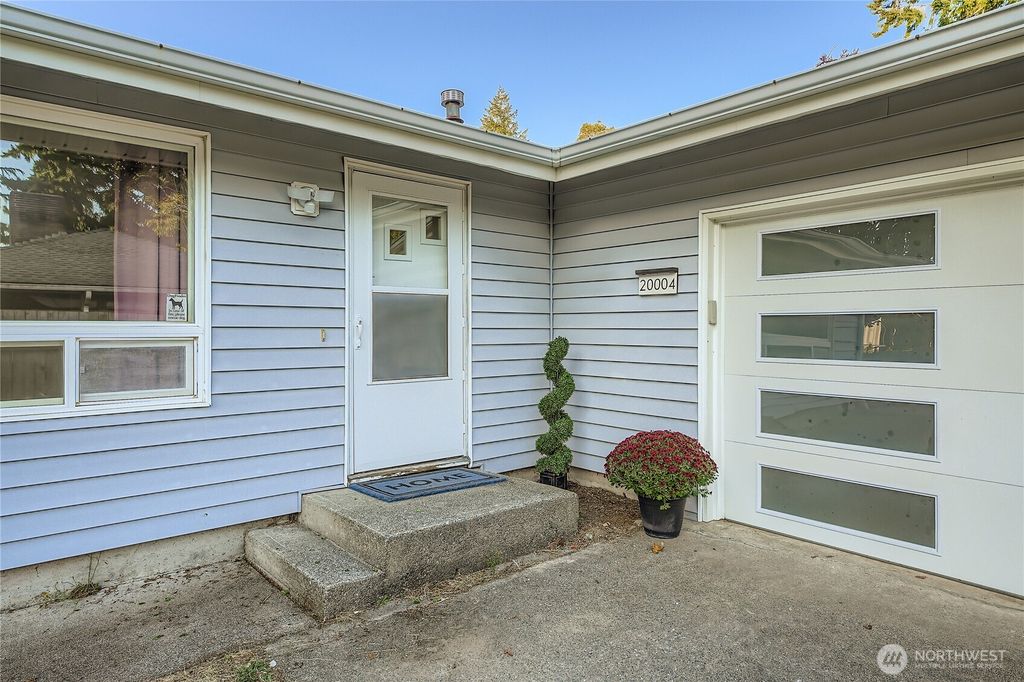 Photo of 20004 14th Avenue S, SeaTac, WA 98198 (MLS # 2434755)