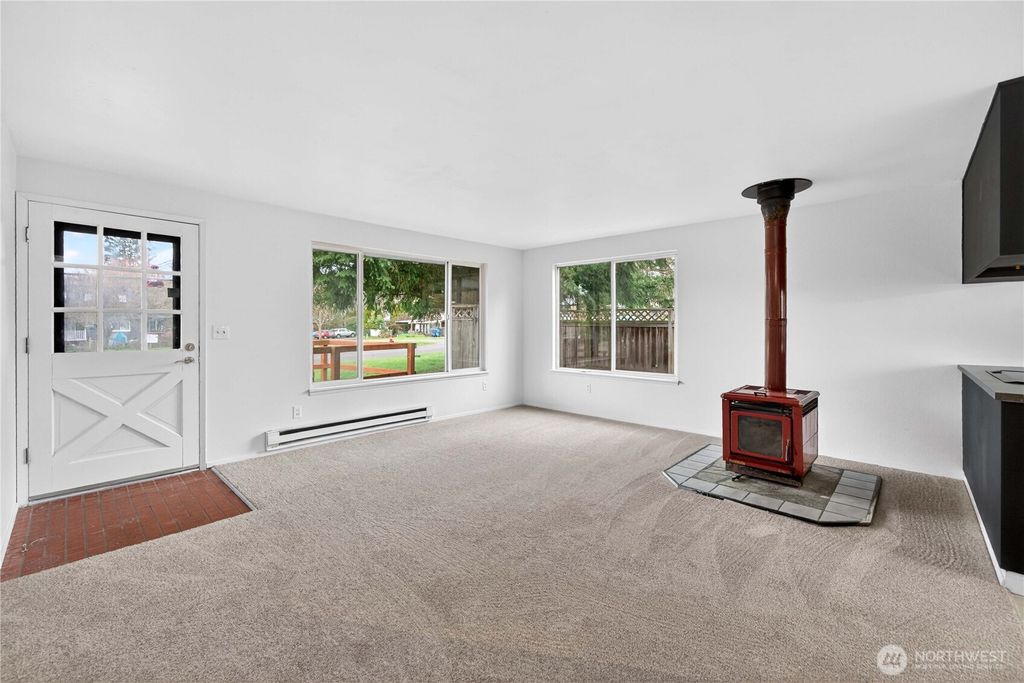 Photo of 35603 95th Avenue Ct S, McKenna, WA 98558 (MLS # 2482757)