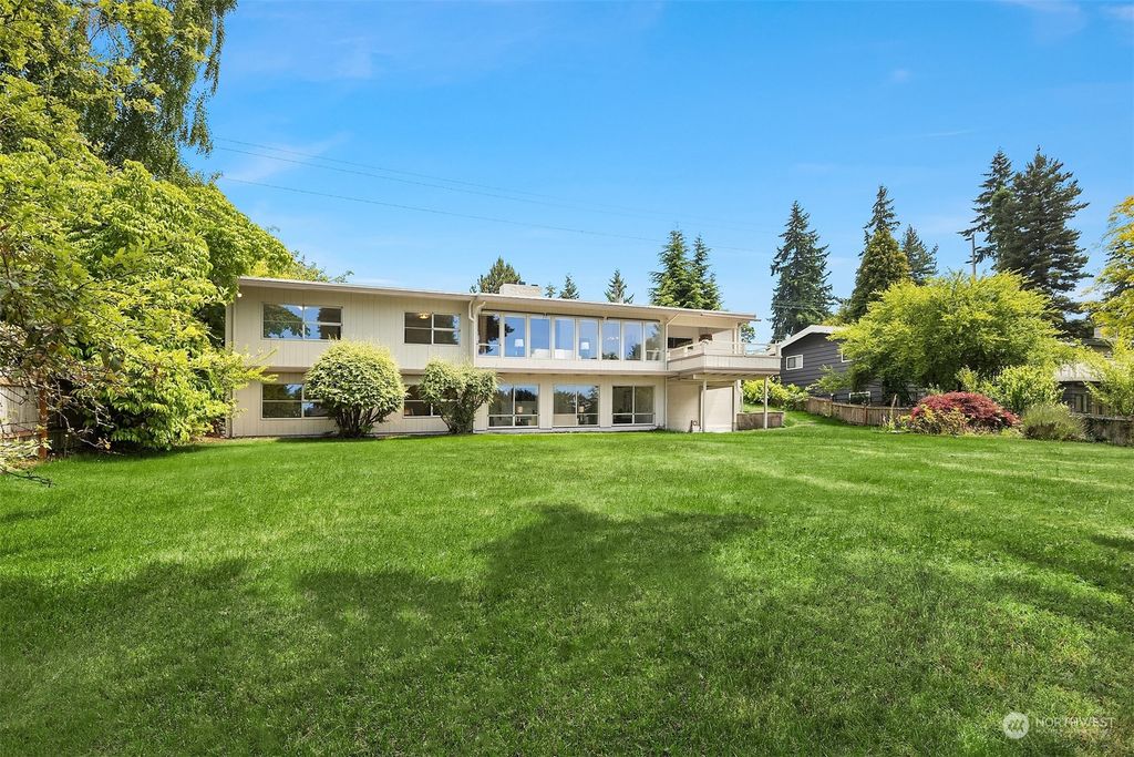 Photo of 4223 86th Avenue SE, Mercer Island, WA 98040 (MLS # 2128347)