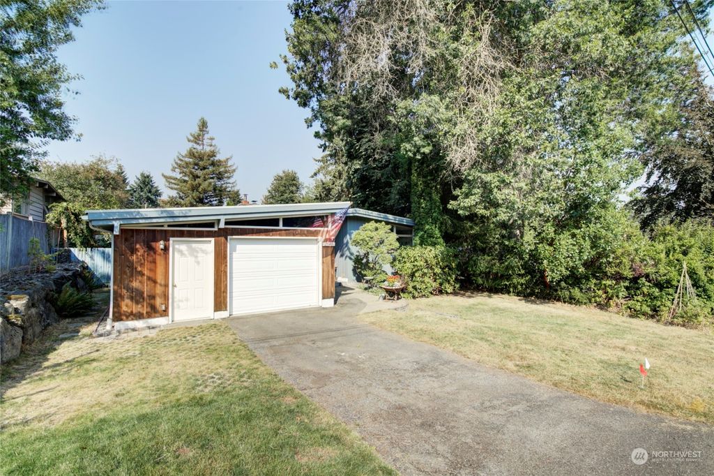 Photo of 2546 NE 106th Place, Seattle, WA 98125 (MLS # 1996102)