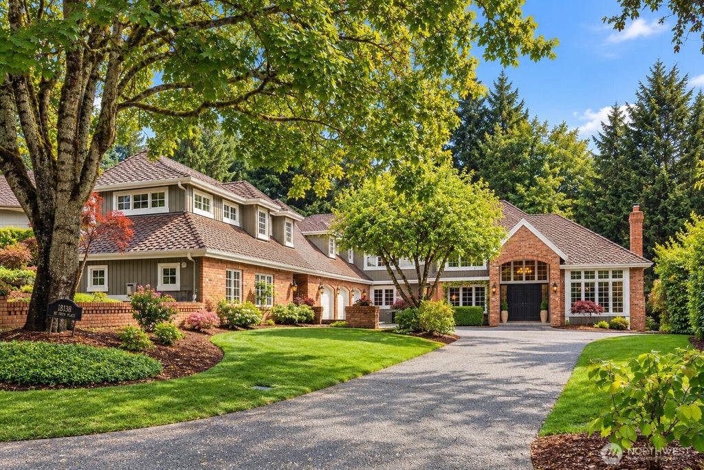Photo of 18138 NE 130th Place, Redmond, WA 98052 (MLS # 2581185)