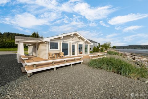 A home in Oak Harbor