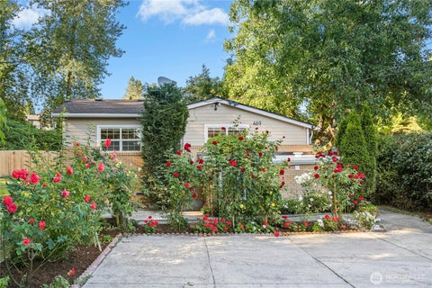 Photo of 469 Maple Avenue SW, Renton, WA 98057 (MLS # 2567596)