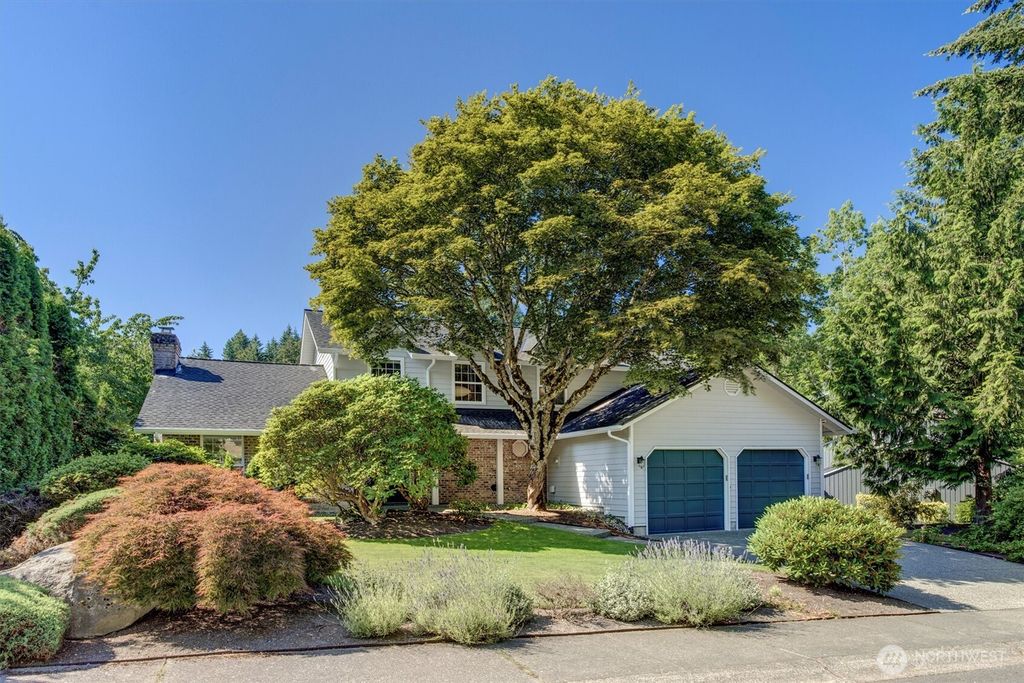 Photo of 15917 SE 48th Drive, Bellevue, WA 98006 (MLS # 2550468)