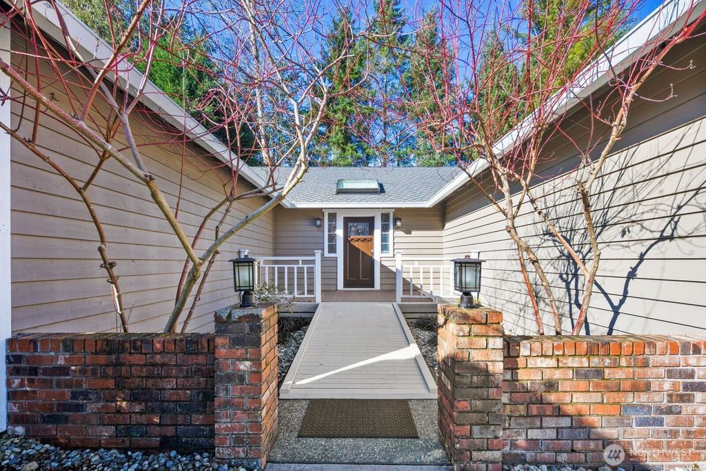 Photo of 14210 Cascade Drive SE, Snohomish, WA 98296 (MLS # 2463604)