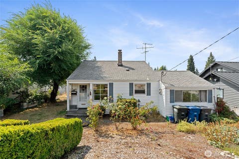 Photo of 16639 35th Avenue S, SeaTac, WA 98188 (MLS # 2560671)