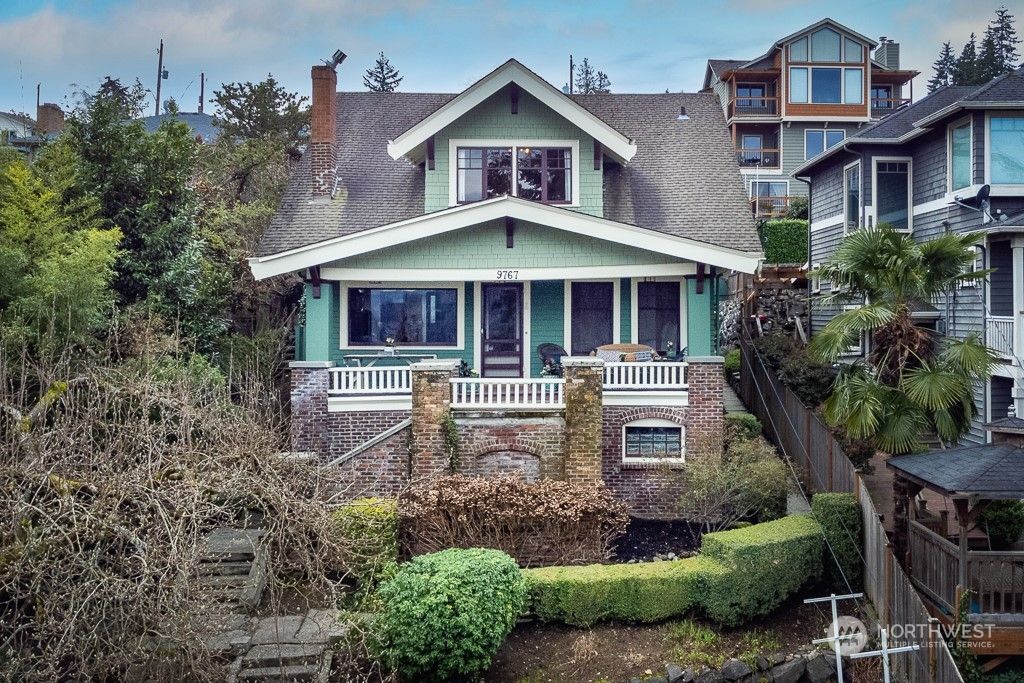 Photo of 9767 Arrowsmith Avenue S, Seattle, WA 98118 (MLS # 2035411)