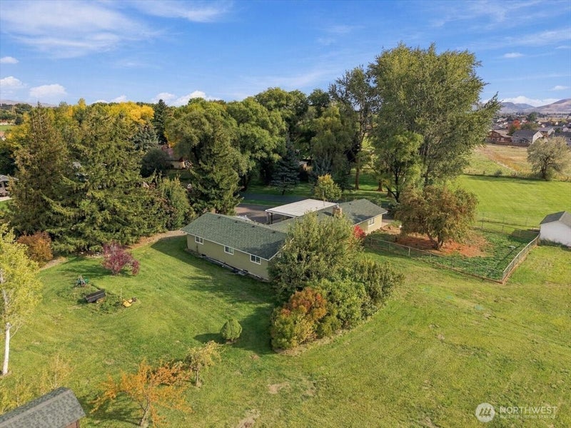 2104 W Dry Creek Road